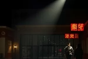 《手艺人的一天》专题封面，木工台上散落的刨花